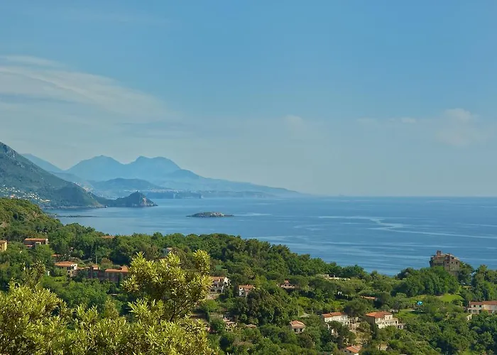 Romantic & Restaurant Cheta Elite Hotel