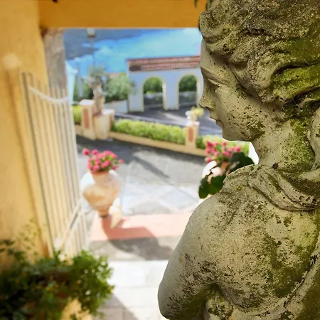 Romantic & Restaurant Cheta Elite