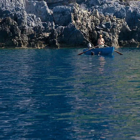 Romantic & Restaurant Cheta Elite Hotel