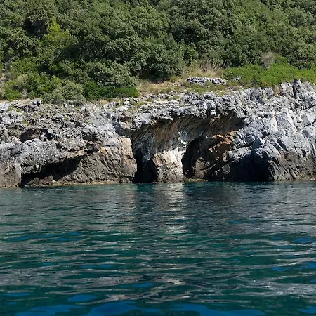 Romantic & Restaurant Cheta Elite