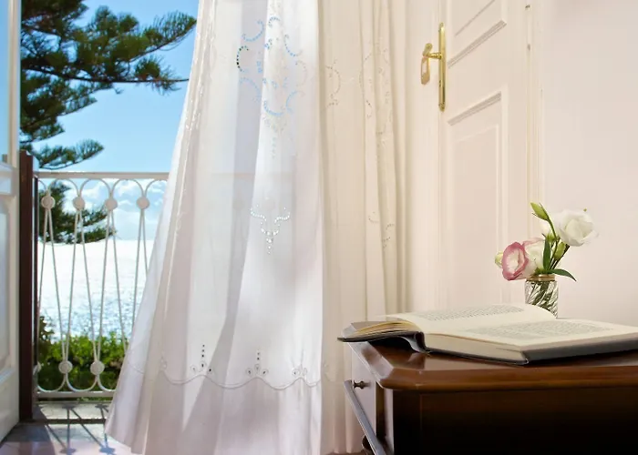 Romantic & Restaurant Cheta Elite Hotel