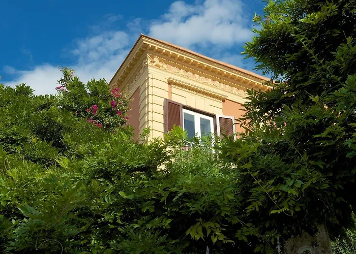 Romantic & Restaurant Cheta Elite Hotel 4*