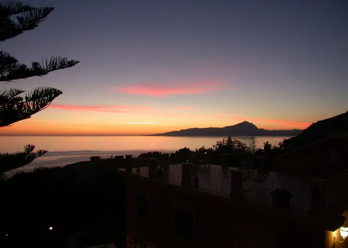 Romantic & Restaurant Cheta Elite Hotel