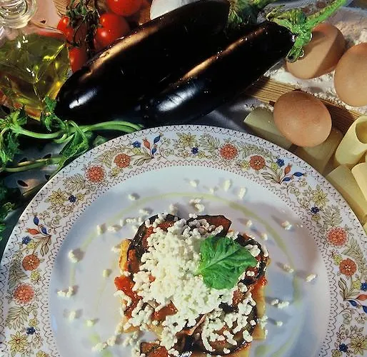 Romantic & Restaurant Cheta Elite