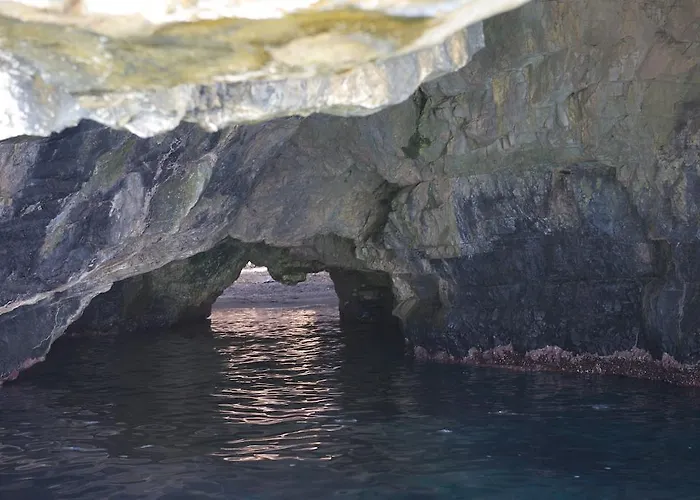 Romantic & Restaurant Cheta Elite