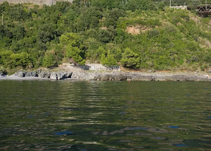 Romantic & Restaurant Cheta Elite Hotel