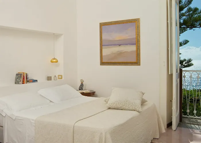 Romantic & Restaurant Cheta Elite